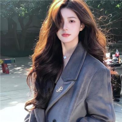 李泳知的彩虹封面